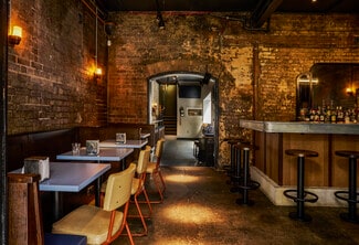 Plus de détails pour 137 Upper St, Londres - Local commercial à louer