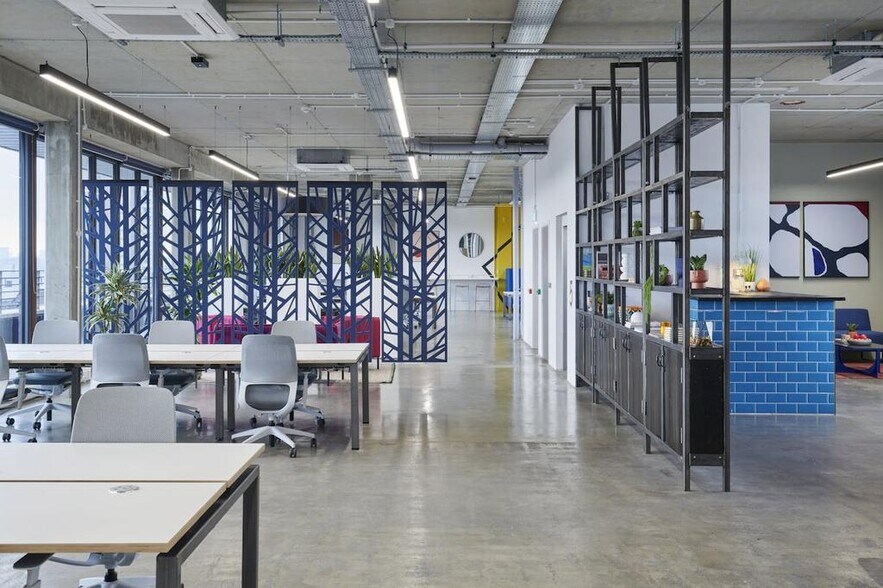 2-8 Morris Pl, Londres à louer - Photo de l’immeuble – Image 2 sur 15