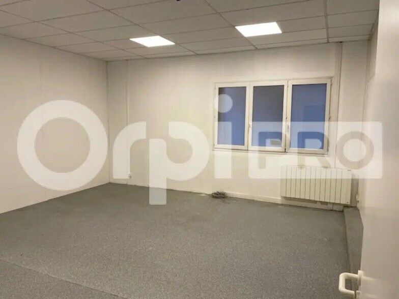 Local commercial dans Villefranche-sur-Saône à vendre - Photo de l’immeuble – Image 3 sur 9