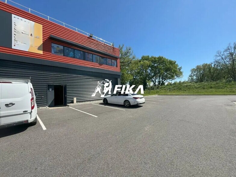 Local d'activités dans Muret à vendre - Photo de l’immeuble – Image 1 sur 8