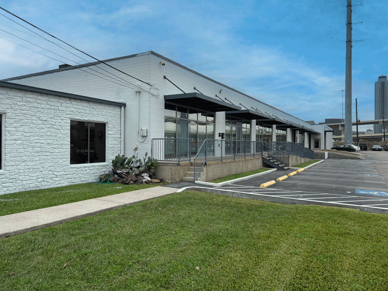 4950 Terminal St, Bellaire, TX à louer - Photo de l’immeuble – Image 1 sur 3