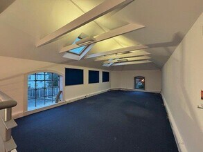 116 Palmerston Rd, Buckhurst Hill à louer Photo de l’immeuble– Image 1 sur 4
