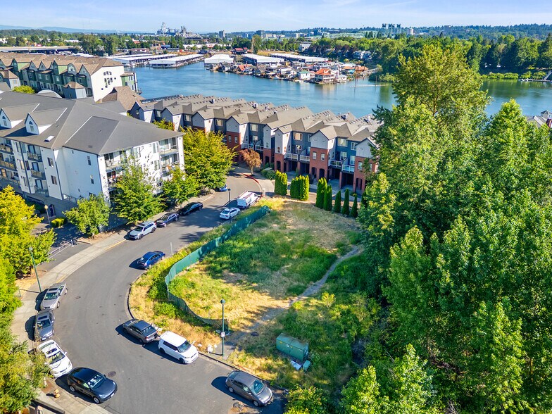 800 N Harbour Dr, Portland, OR à vendre - Photo de l’immeuble – Image 2 sur 4