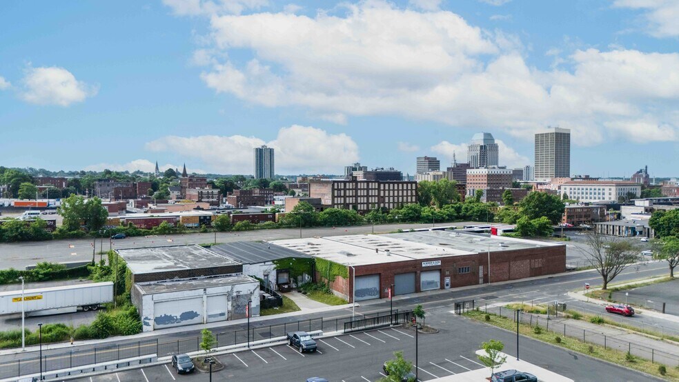 207 Liberty St, Springfield, MA à vendre - Photo de l’immeuble – Image 3 sur 8