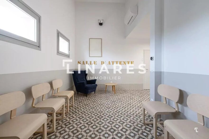 Bureau dans Marseille à louer - Photo de l’immeuble – Image 1 sur 9