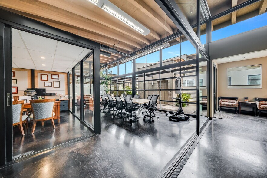 345-349 3rd St, Laguna Beach, CA à vendre - Photo de l’immeuble – Image 1 sur 8