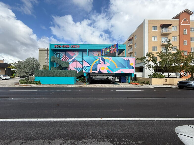 51 Le Jeune Ave, Miami, FL à louer - Photo de l’immeuble – Image 1 sur 8