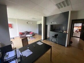 Local d'activités dans Champcueil à vendre Photo intérieure– Image 2 sur 10