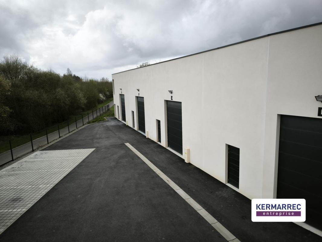 Local d’activités dans Noyal-Châtillon-sur-Seiche à louer Photo de l’immeuble– Image 1 sur 6
