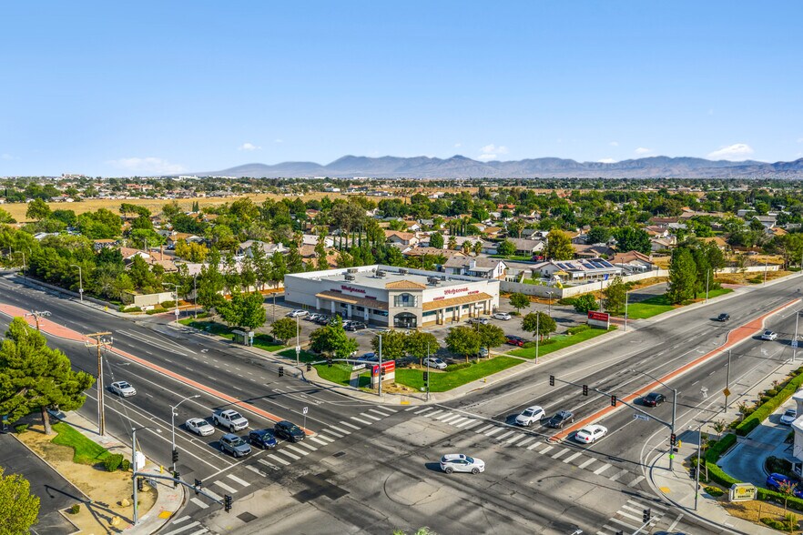 2840 W Avenue L, Lancaster, CA à vendre - Photo de l’immeuble – Image 2 sur 9