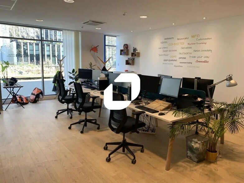 Local commercial dans Nantes à louer - Photo de l’immeuble – Image 2 sur 8