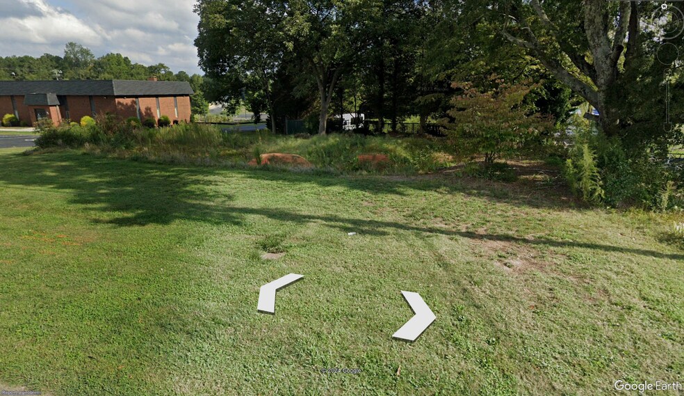 3930 N NC 16 Business Hwy, Denver, NC à louer - Photo de l’immeuble – Image 3 sur 3