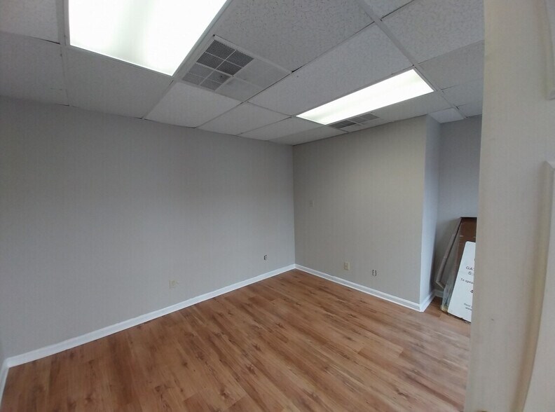 2220 Park Dr, Chattanooga, TN à louer - Photo intérieure – Image 1 sur 3