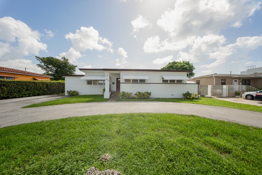 3501 SW 87th Ave, Miami, FL à vendre - Photo de l’immeuble – Image 2 sur 3