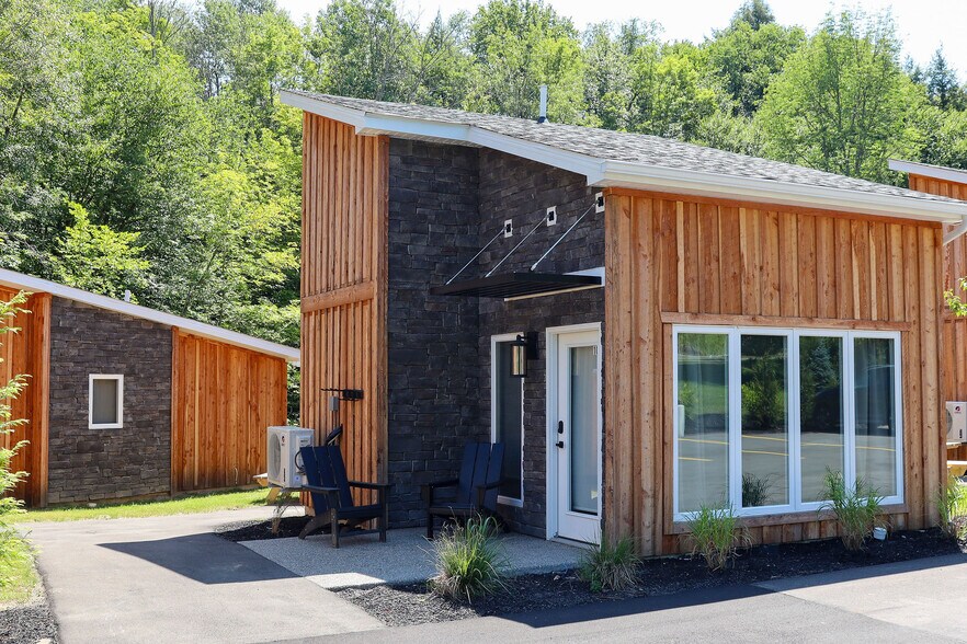 6881 NY-242, Ellicottville, NY à vendre - Photo de l’immeuble – Image 2 sur 50