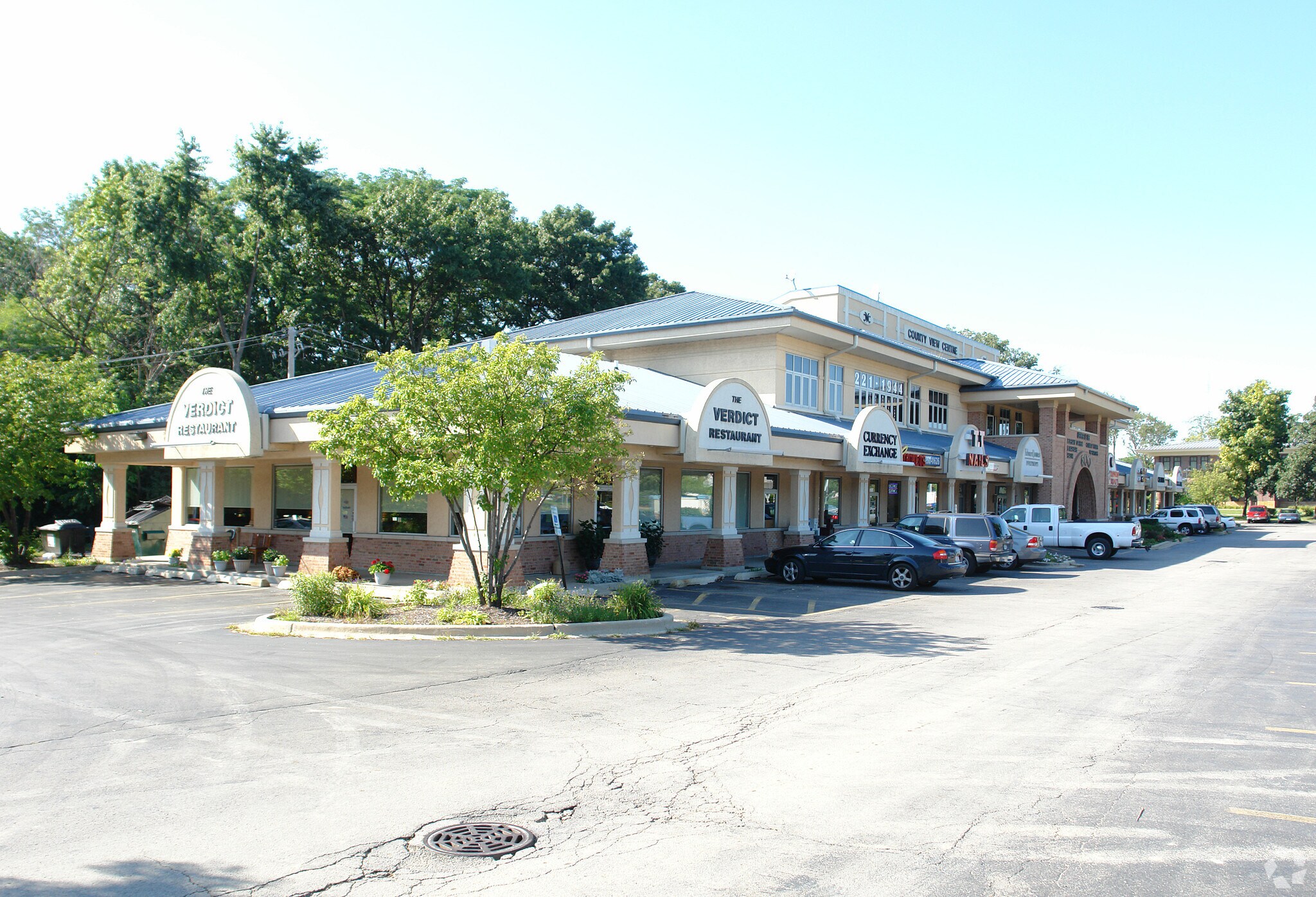 600 S County Farm Rd, Wheaton, IL à vendre Photo principale– Image 1 sur 4