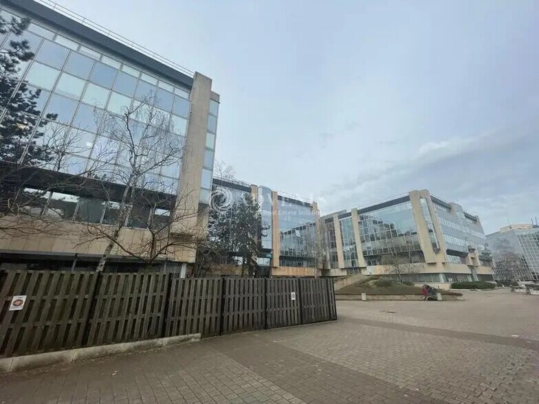 Bureau dans Vélizy-Villacoublay à louer - Photo de l’immeuble – Image 3 sur 3