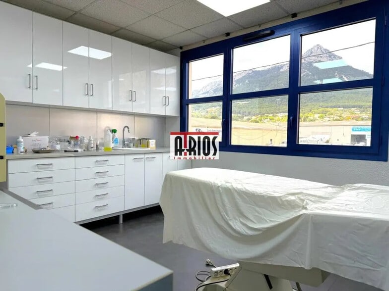 Bureau dans La Valette-du-Var à vendre - Photo intérieure – Image 2 sur 9