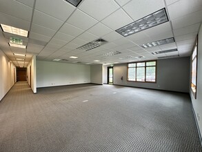 901 Chestnut Hills Pky, Fort Wayne, IN à vendre Photo intérieure– Image 1 sur 10