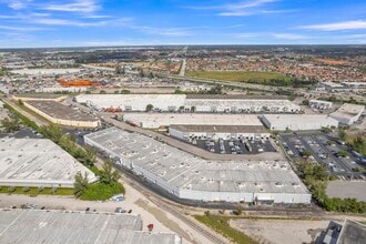9014-9112 NW 105th Way, Medley, FL à louer Photo intérieure– Image 1 sur 3