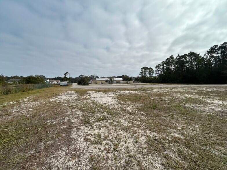 pt of 1060 Cox Rd, Cocoa, FL à louer - Photo de l’immeuble – Image 2 sur 2