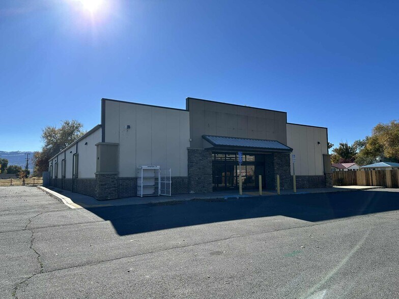 2450 Main St, Susanville, CA à louer - Photo de l’immeuble – Image 1 sur 9