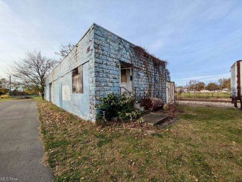 Nickle Plate ave, Conneaut, OH à vendre - Photo principale – Image 1 sur 9