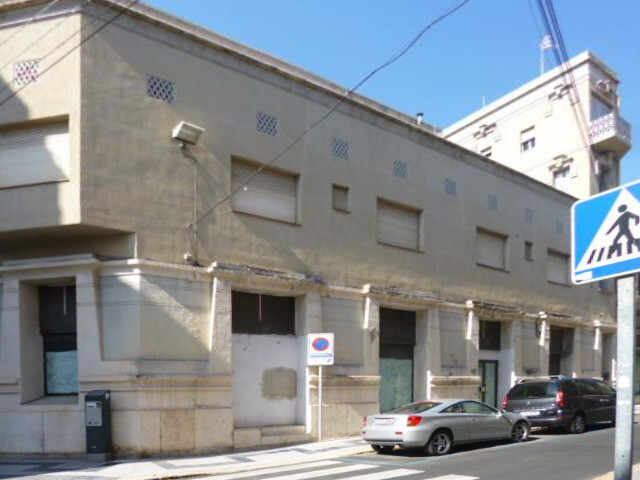 Local commercial dans Tortosa, Tarragona à louer Photo de l’immeuble– Image 1 sur 3