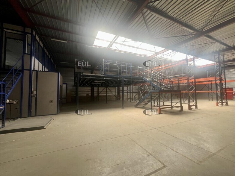 Industriel/Logistique dans Saint-Soupplets à louer - Photo de l’immeuble – Image 3 sur 11