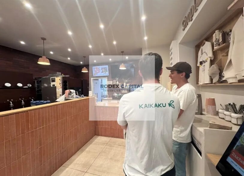 Local commercial dans Paris à louer - Photo de l’immeuble – Image 2 sur 5