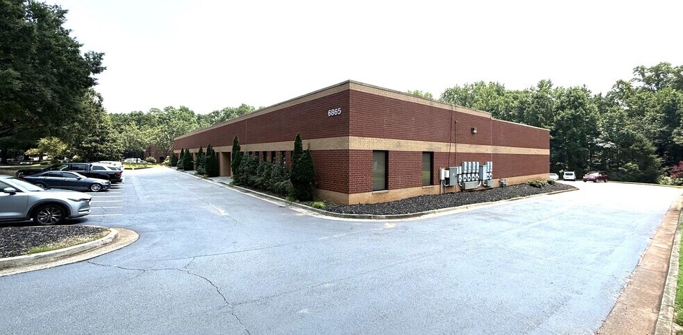 6865 Shiloh Rd E, Alpharetta, GA à louer - Photo de l’immeuble – Image 1 sur 4