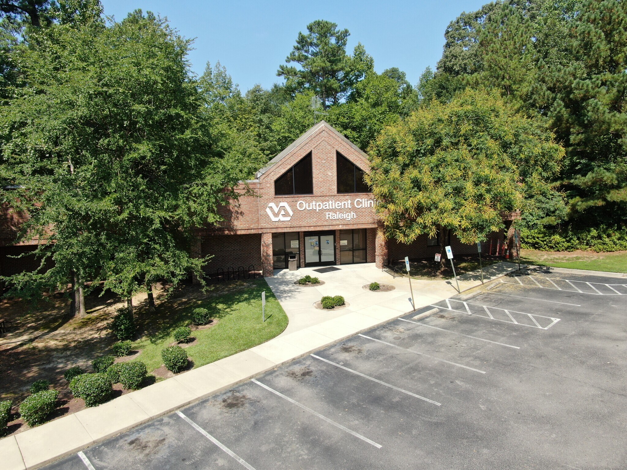 3305 Sungate Blvd, Raleigh, NC à vendre Photo intérieure– Image 1 sur 10