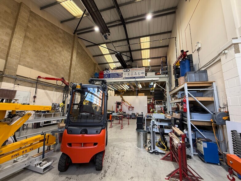 25 Letchworth Business Park, Letchworth Garden City à louer - Photo de l’immeuble – Image 3 sur 5