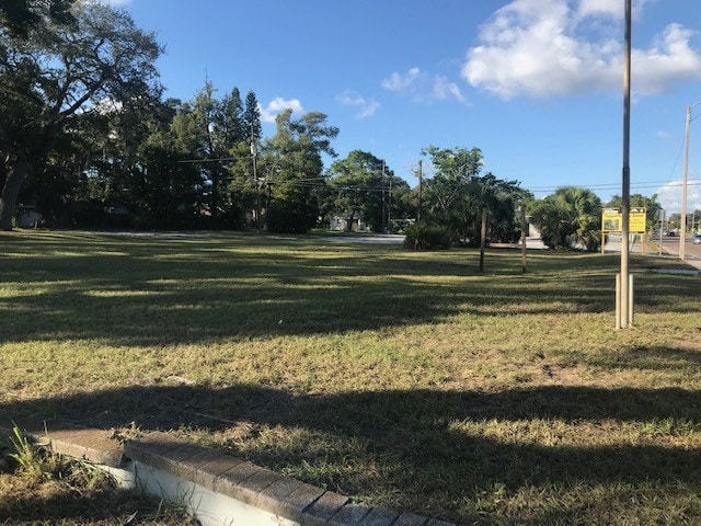 2025 Dr Martin Luther King Jr St S, Saint Petersburg, FL à vendre - Photo principale – Image 1 sur 9