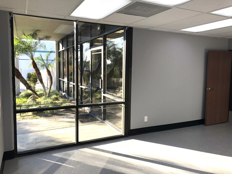 531 Jamie Ave, La Habra, CA à louer - Photo de l’immeuble – Image 2 sur 4