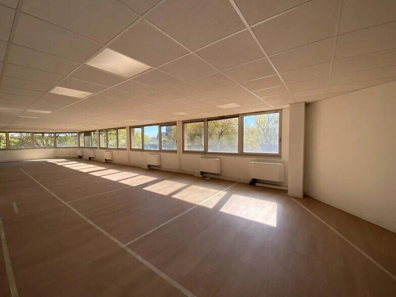 Bureau dans Toulouse à louer - Photo de l’immeuble – Image 3 sur 8