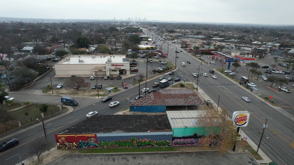 3350 Fredericksburg Rd, San Antonio, TX à louer - Vidéo sur l’annonce professionnelle – Image 2 sur 23