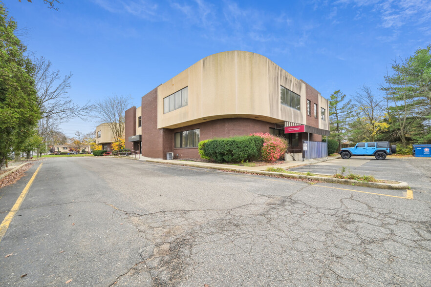 1553 State Route 27, Somerset, NJ à vendre - Photo de l’immeuble – Image 2 sur 23