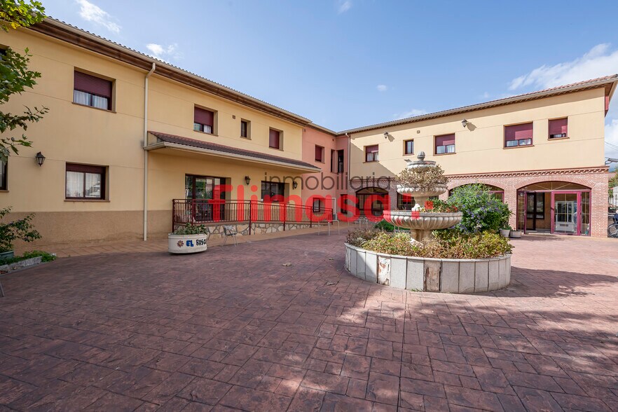 Avenida Castilla y León, 86, Piedralaves, Ávila à vendre - Photo de l’immeuble – Image 3 sur 69