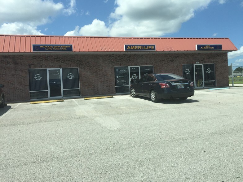 4729 Allen Rd, Zephyrhills, FL à vendre - Photo de l’immeuble – Image 2 sur 10