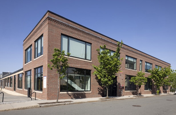 12 Emily St, Cambridge, MA à louer Photo principale– Image 1 sur 5