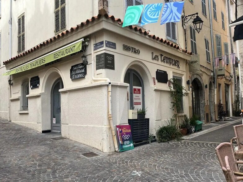 1 Rue Du Temple, Hyères à vendre - Photo de l’immeuble – Image 1 sur 9