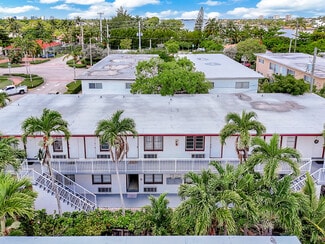 Plus de détails pour 847 81st St, Miami, FL - Logement à vendre