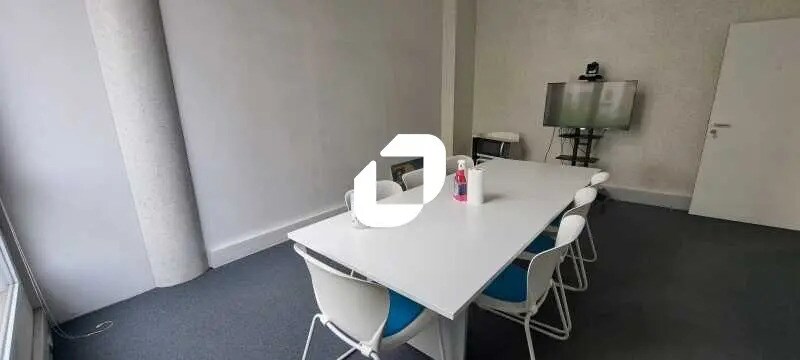 Bureau dans Montreuil à louer - Photo de l’immeuble – Image 3 sur 12