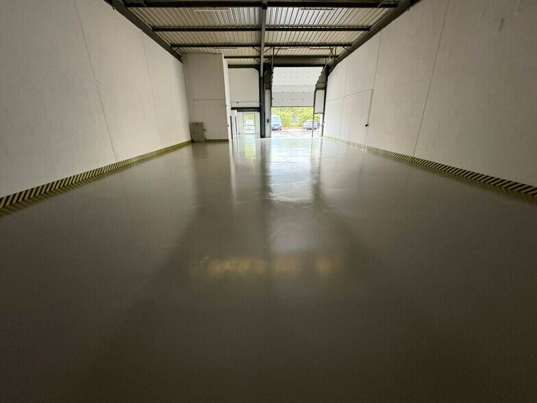 Bureau dans Gonesse à louer - Photo de l’immeuble – Image 2 sur 5