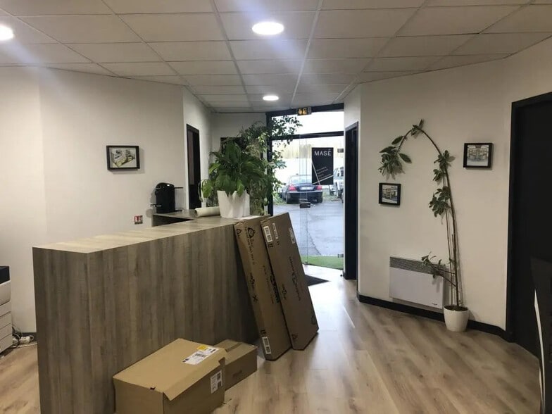 Bureau dans Bègles à louer - Hall d’entrée – Image 3 sur 6