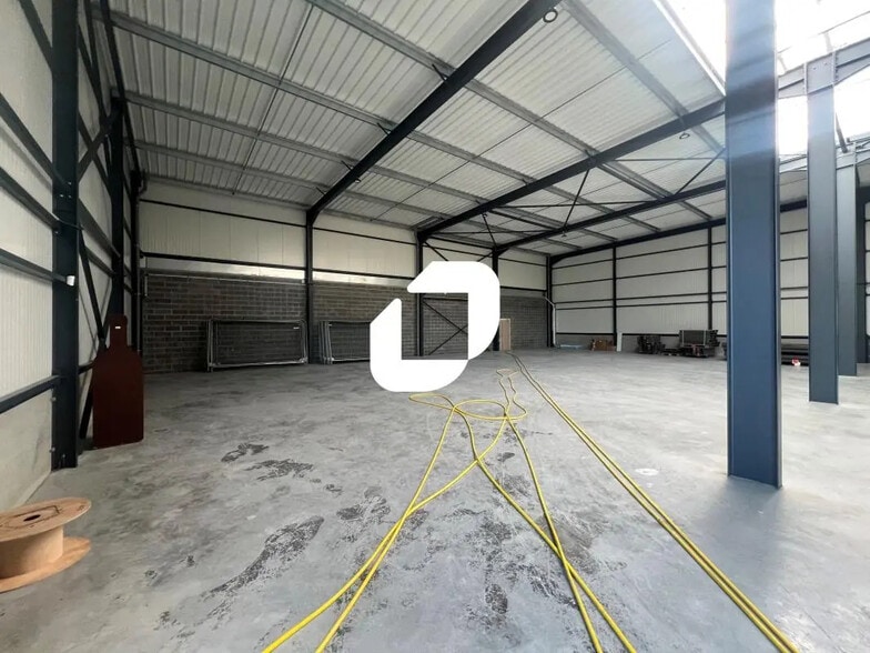 Bureau dans Thélus à louer - Photo de l’immeuble – Image 3 sur 17