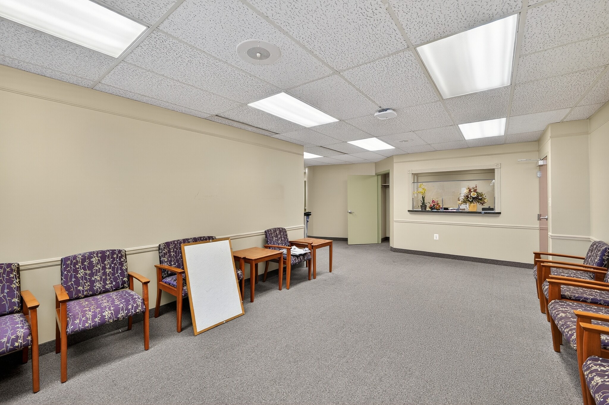5445-5601 Loch Raven Blvd, Baltimore, MD à louer Photo intérieure– Image 1 sur 12