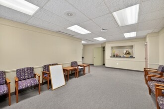 5445-5601 Loch Raven Blvd, Baltimore, MD à louer Photo intérieure– Image 1 sur 12