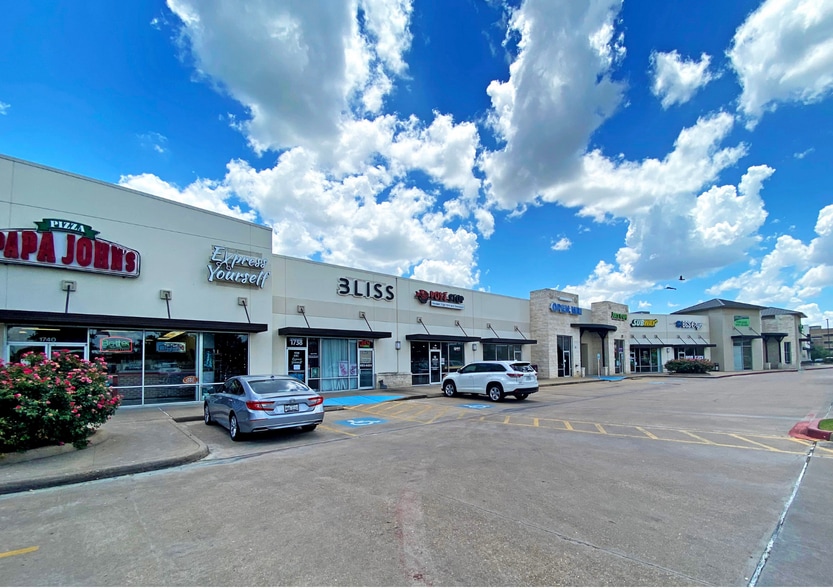 1704 Rock Prairie Rd, College Station, TX à louer - Photo de l’immeuble – Image 2 sur 7
